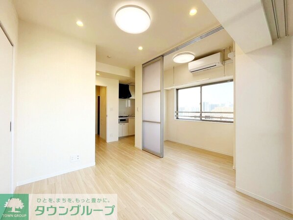 ONE ROOF FLAT TOGOSHIの物件内観写真